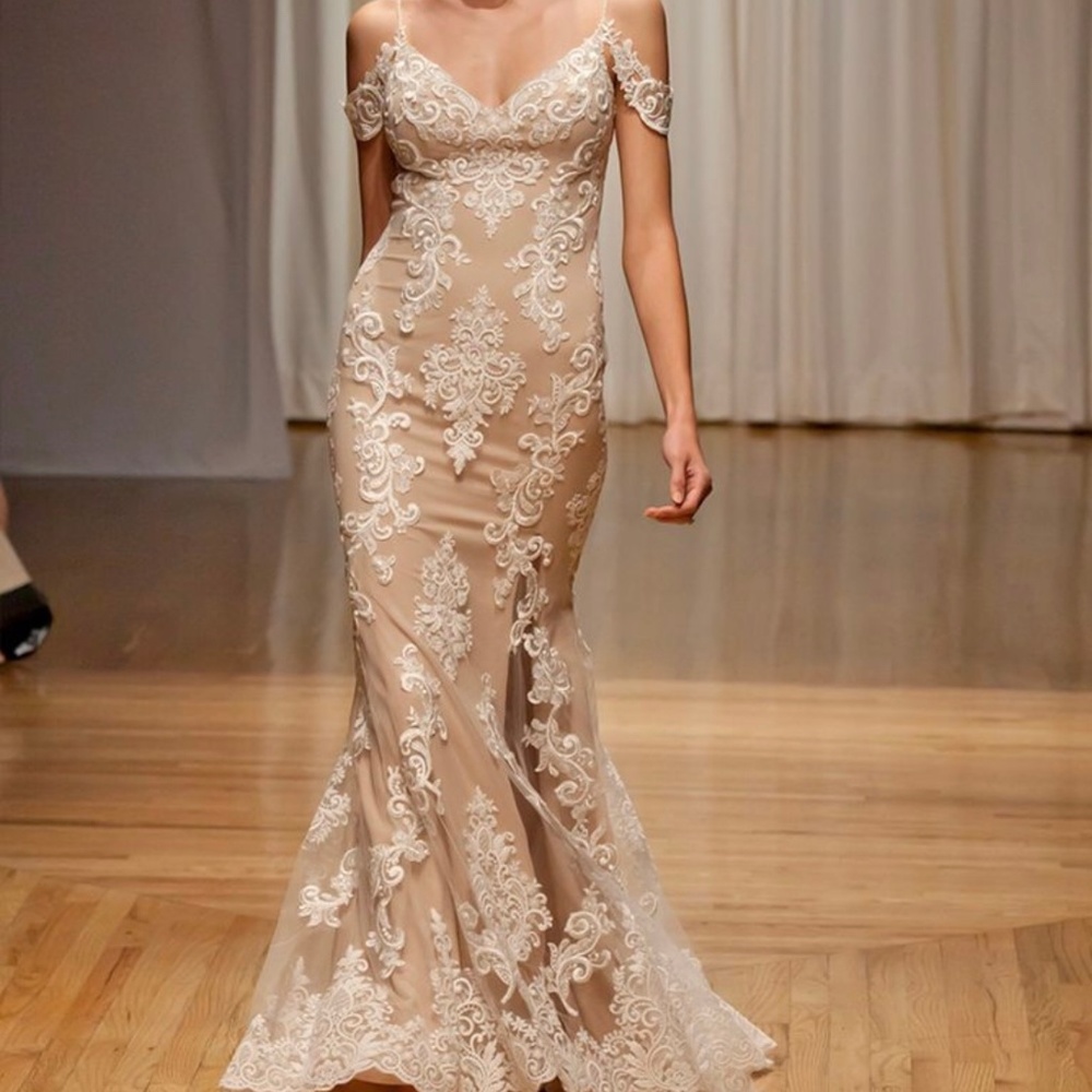 BRAND NEW WITH TAGS Casablanca wedding dress